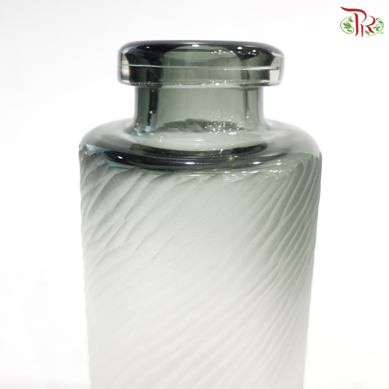 Y225635 - Gradient Grey Colour Vase