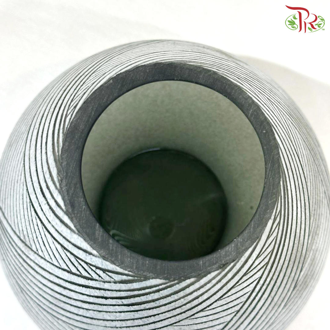 Y225726 - Vase (Y225726)