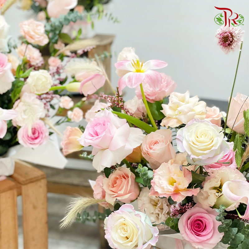 Customization Floral Design Photoshoot Decoration (Pre-Order 3 Days in Advance)