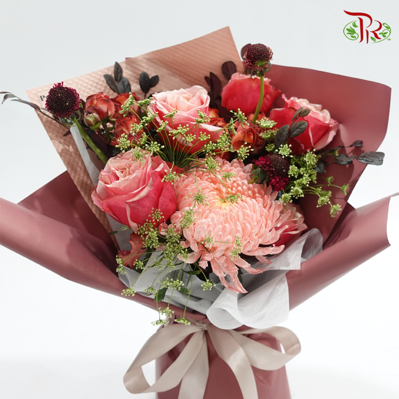 Signature Weekly Flower Bunch - Blooming Heart (Rose Spray, Rose, Ammi Majus & Red Technology Wood) (Big Bunch)