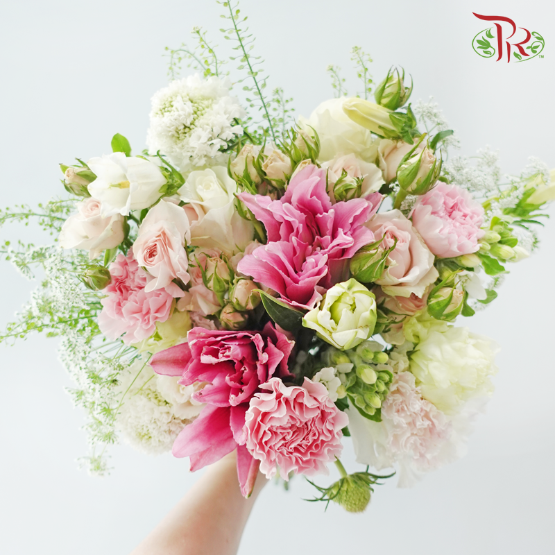 Signature Weekly Flower Bunch - Lily Blanc Elegance (Big Bunch)