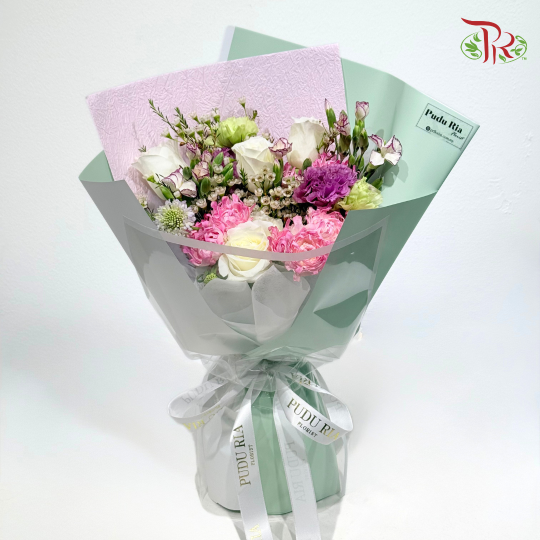 Signature Weekly Flower Bunch - Lilac Enchanted Love (Medium Bunch)