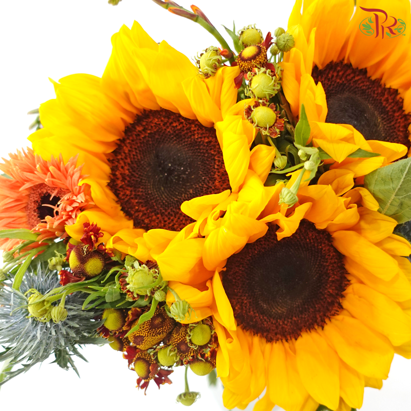 Signature Weekly Flower Bunch - Golden Hour Radiance (Medium Bunch)
