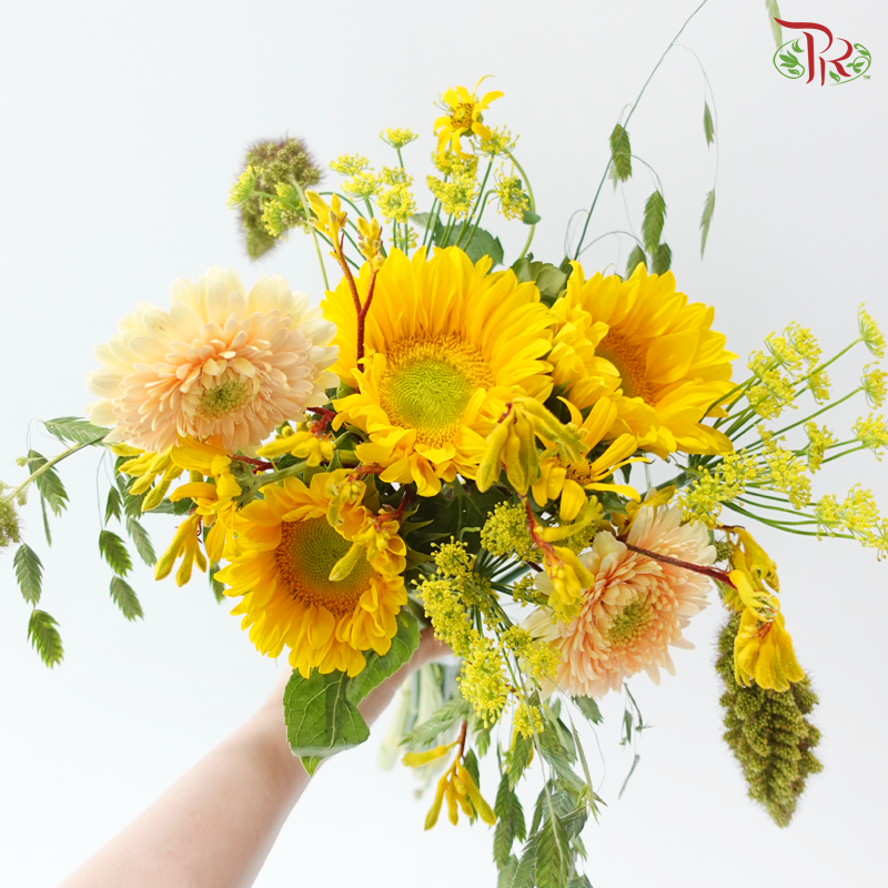 Signature Weekly Flower Bunch - Sunny Bright Day (Medium Bunch)