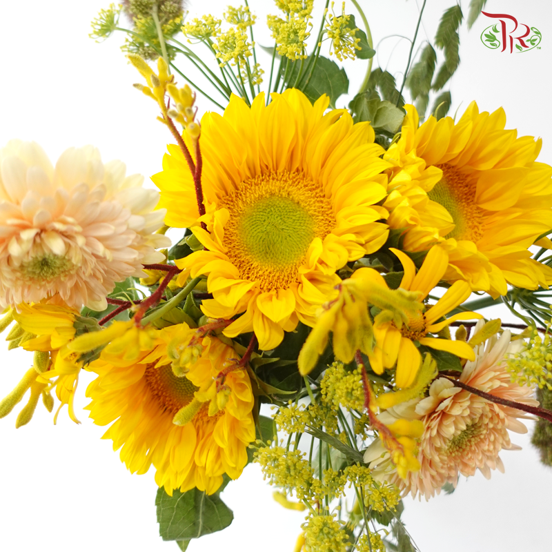 Signature Weekly Flower Bunch - Sunny Bright Day (Medium Bunch)