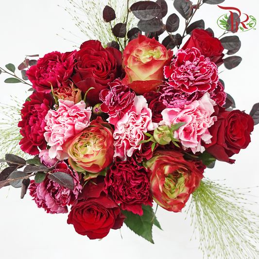 Signature Weekly Flower Bunch - Velvet Christmas Charm (Rose, Carnation, Carnation Spray & Red Technology Wood) (Big Size)