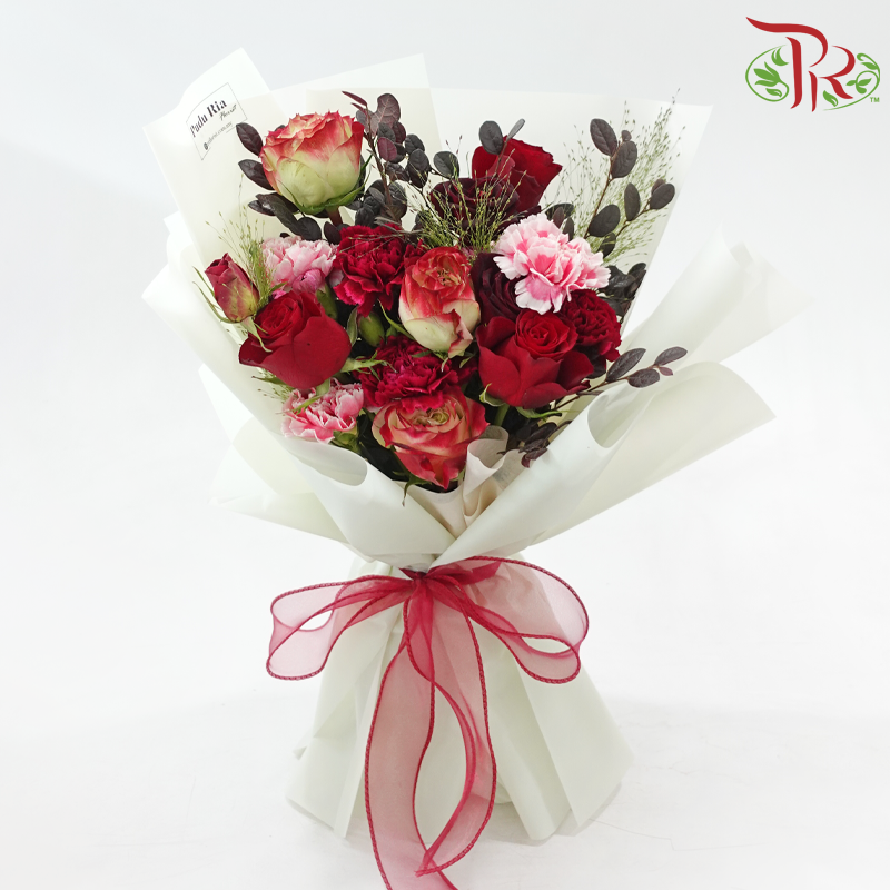 Signature Weekly Flower Bunch - Velvet Christmas Charm (Rose, Carnation, Carnation Spray & Red Technology Wood) (Big Size)