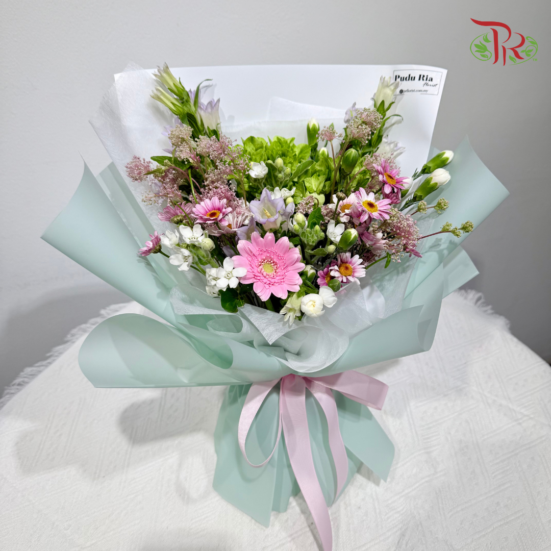 Signature Weekly Flower Bunch - Hydrangea Garden Kiss (Medium Bunch)