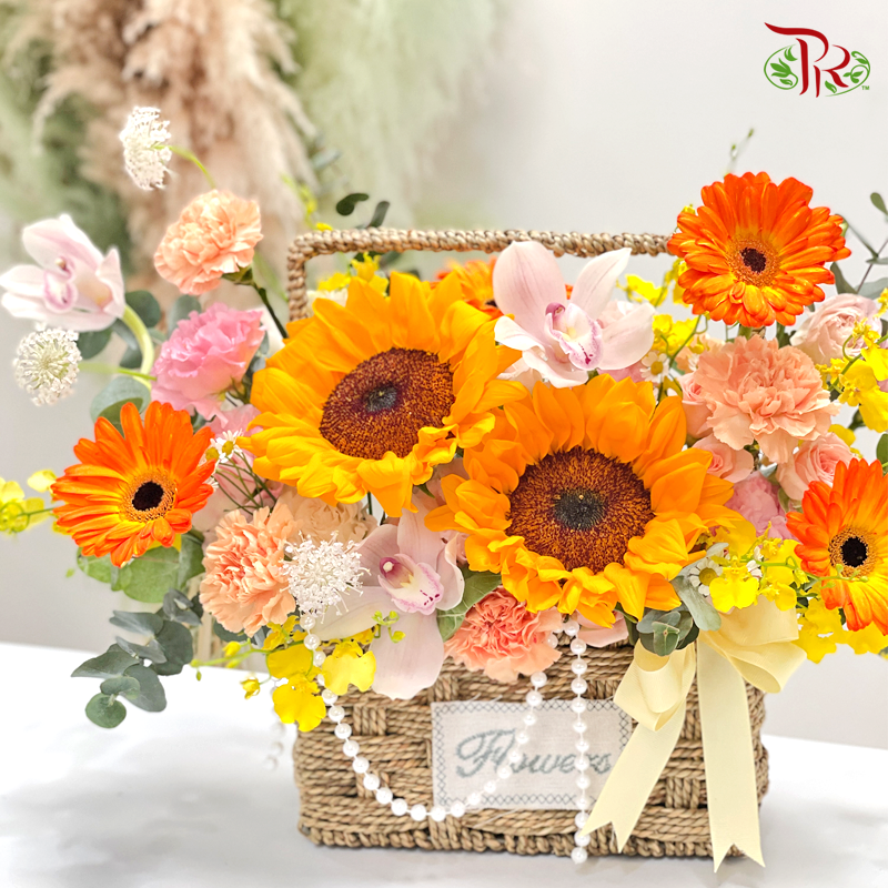 Grand Sunflower Arrangement With Pearl. (M size)