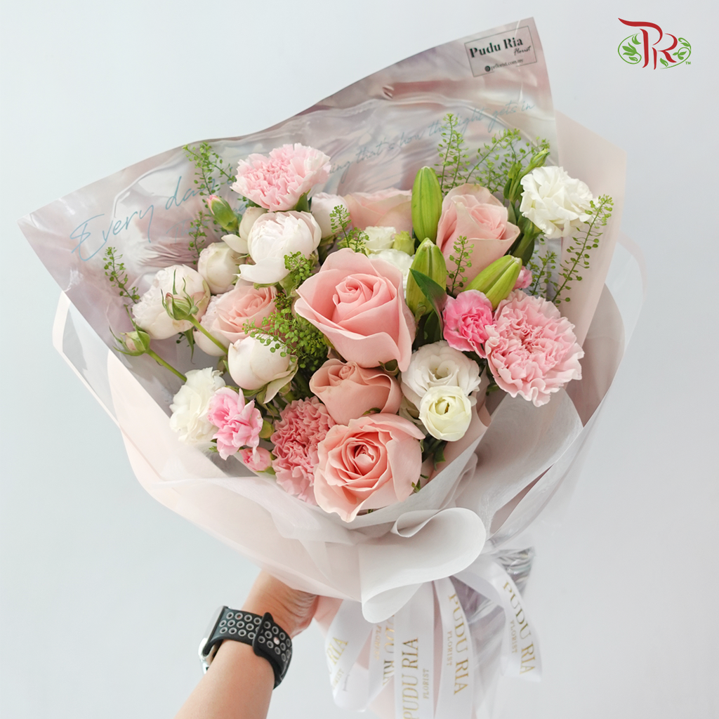 Signature Weekly Flower Bunch - Blush Lily Bouquet (Big Bunch)