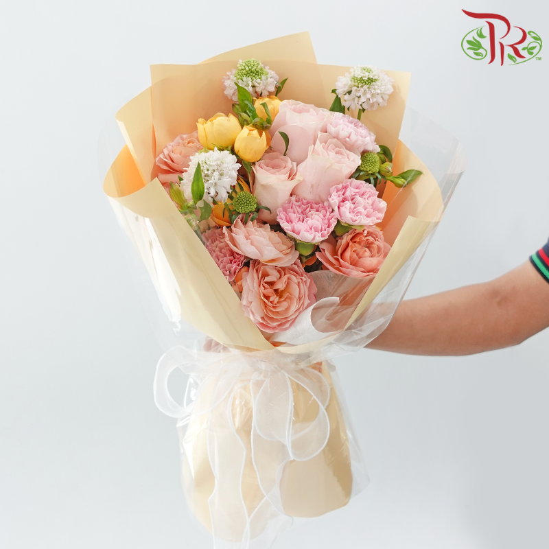 Signature Weekly Flower Bunch - Summer Romance (Rose Spray, Rose, Scabiosa, & Alstroemeria) (Big Size)