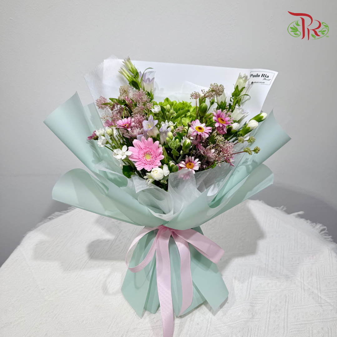 Signature Weekly Flower Bunch - Hydrangea Garden Kiss (Medium Bunch)