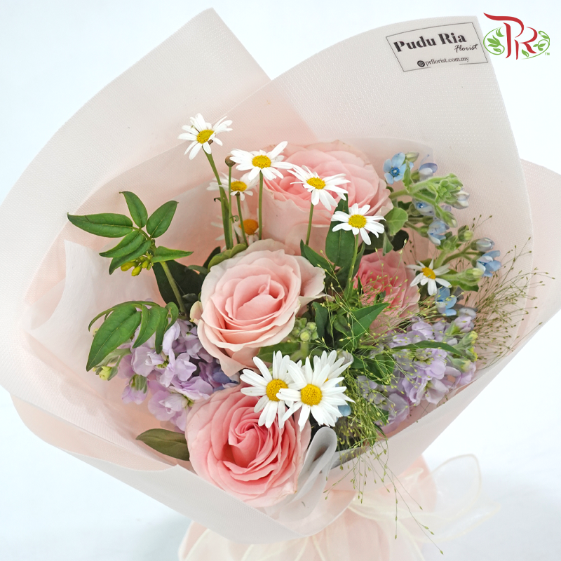 Signature Weekly Flower Bunch - Sweet Garden Lullaby (Medium Bunch)