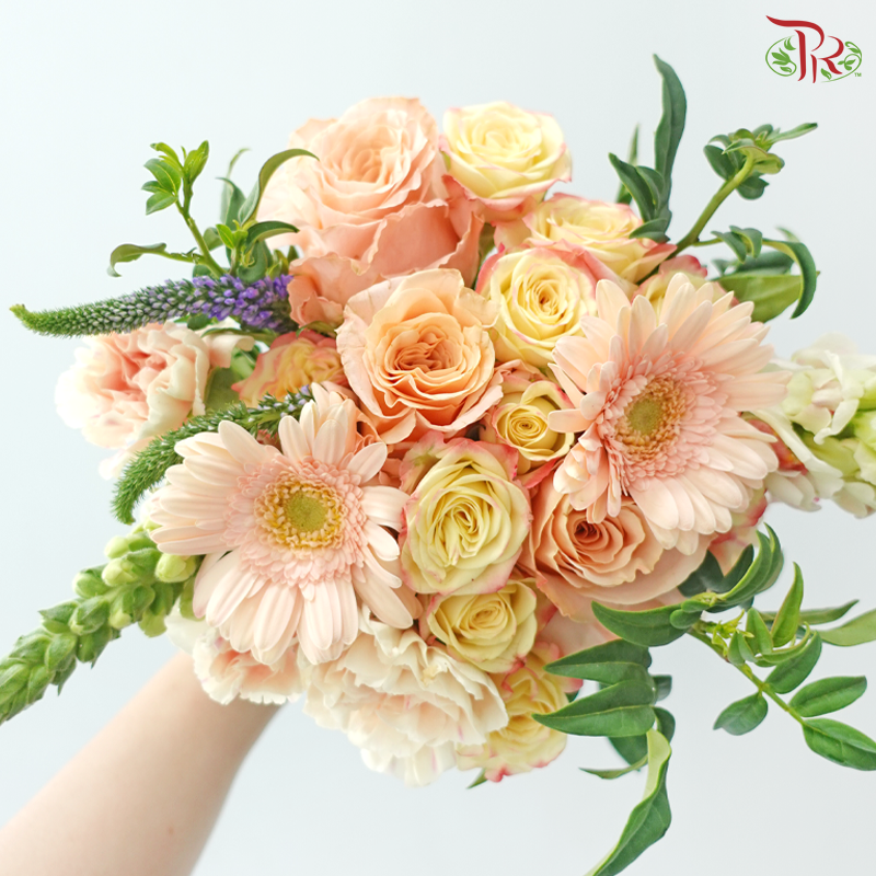 Signature Weekly Flower Bunch - Honey Bunny Garden (Medium Bunch)