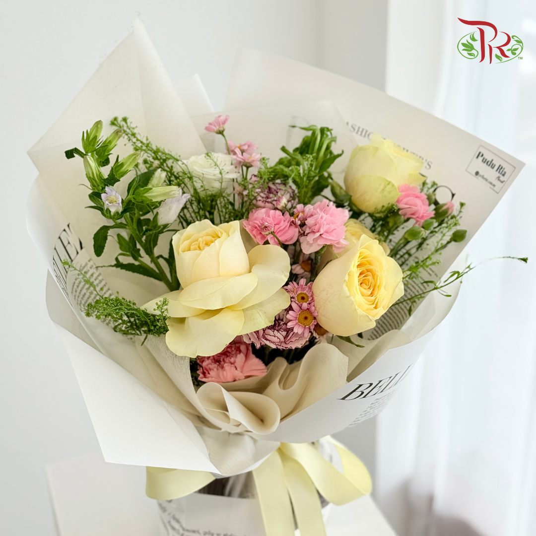 Signature Weekly Flower Bunch - Blush & Buttercup Petals (Medium Bunch)