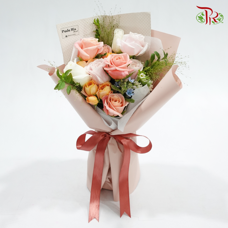 Signature Weekly Flower Bunch - Charming Sweet Petals (Rose, Rose Spray, Hana & Oxypetalum) (Big Bunch)