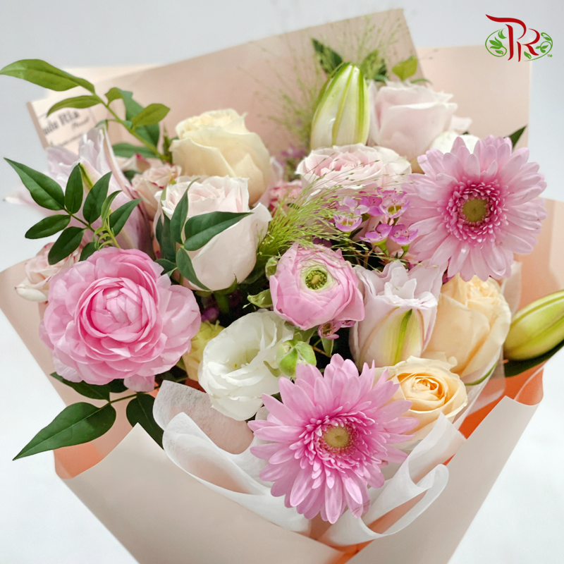 Signature Weekly Flower Bunch - Soft Serenade (Gerbera, Lily, Rose Spray & Ranunculus) (Big Size)