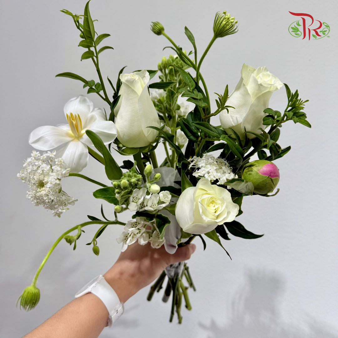 Signature Weekly Flower Bunch - Eternal Peony Romance (Medium Bunch)