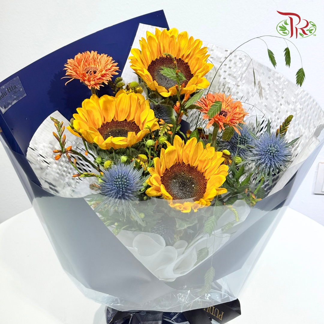 Signature Weekly Flower Bunch - Golden Hour Radiance (Medium Bunch)