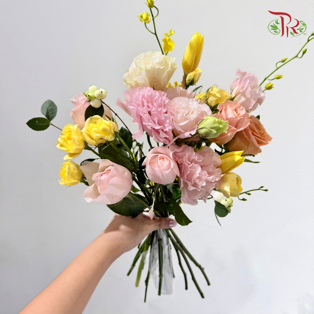 Signature Weekly Flower Bunch - Peach Apricot Dream (Medium Bunch)