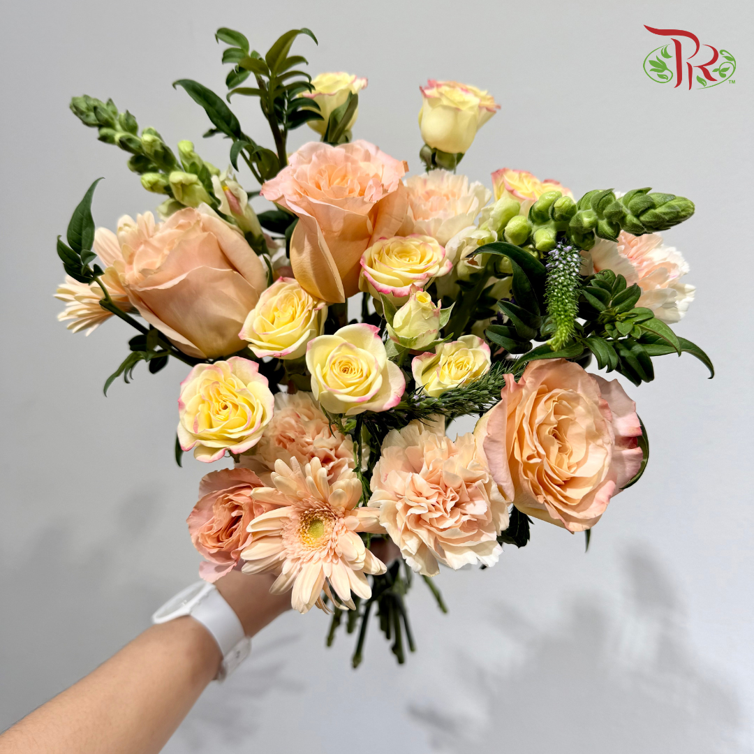 Signature Weekly Flower Bunch - Honey Bunny Garden (Medium Bunch)