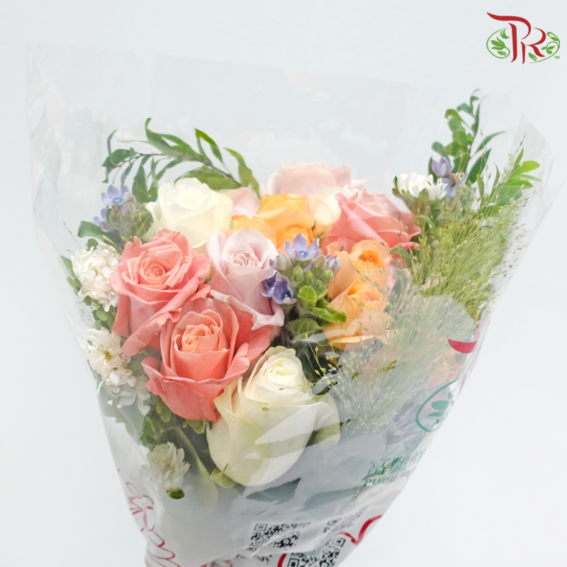 Signature Weekly Flower Bunch - Charming Sweet Petals (Rose, Rose Spray, Hana & Oxypetalum) (Big Bunch)