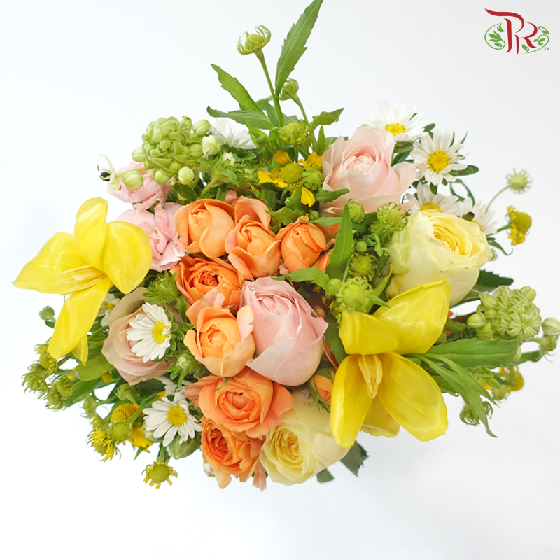 Signature Weekly Flower Bunch - Morning Meadow Bliss (Medium Bunch)