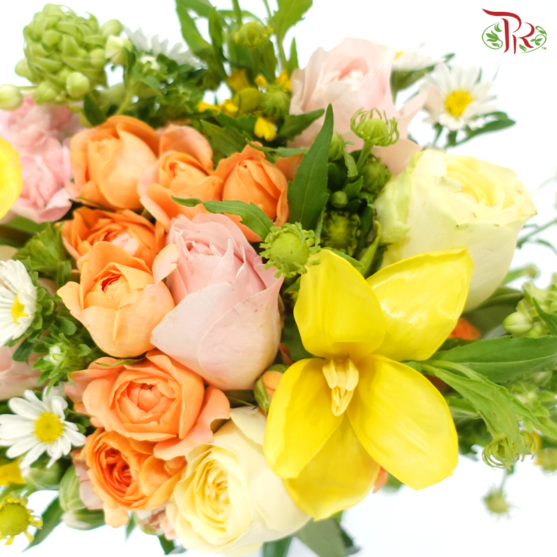 Signature Weekly Flower Bunch - Morning Meadow Bliss (Medium Bunch)