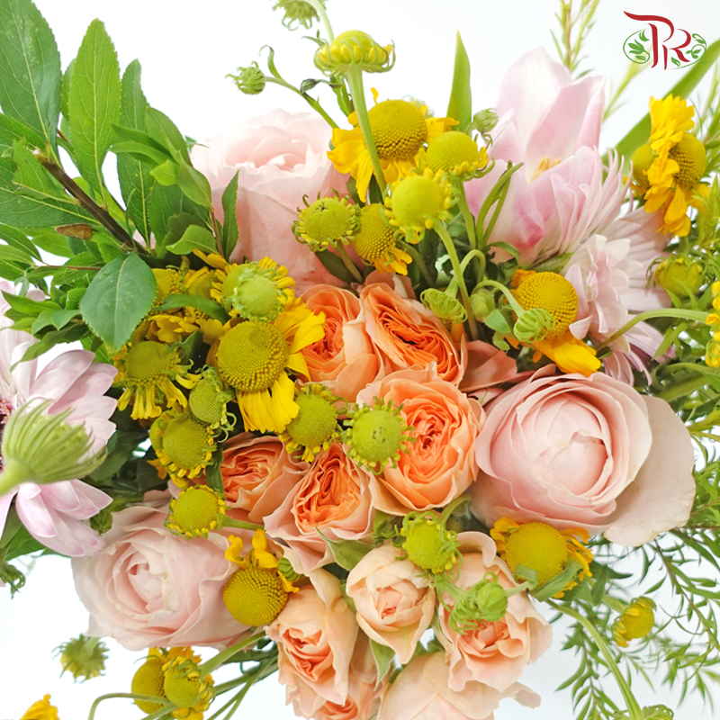 Signature Weekly Flower Bunch - Sweet Daisy Dreams (Medium Bunch)
