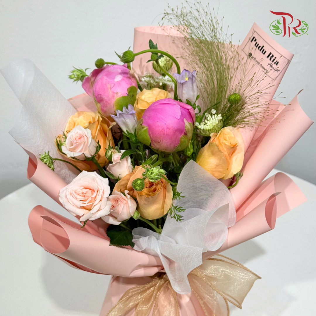 Signature Weekly Flower Bunch - Graceful Peony Petals (Medium Bunch)