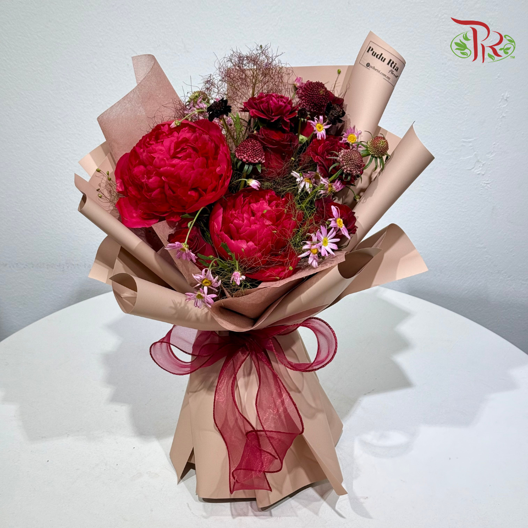 Signature Weekly Flower Bunch - Love in Roses and Peonies (Big Bunch)