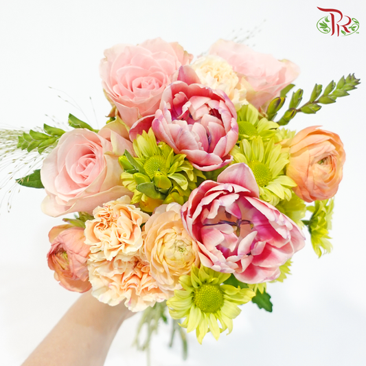 Signature Weekly Flower Bunch - Blushing Apricot (Medium Bunch)