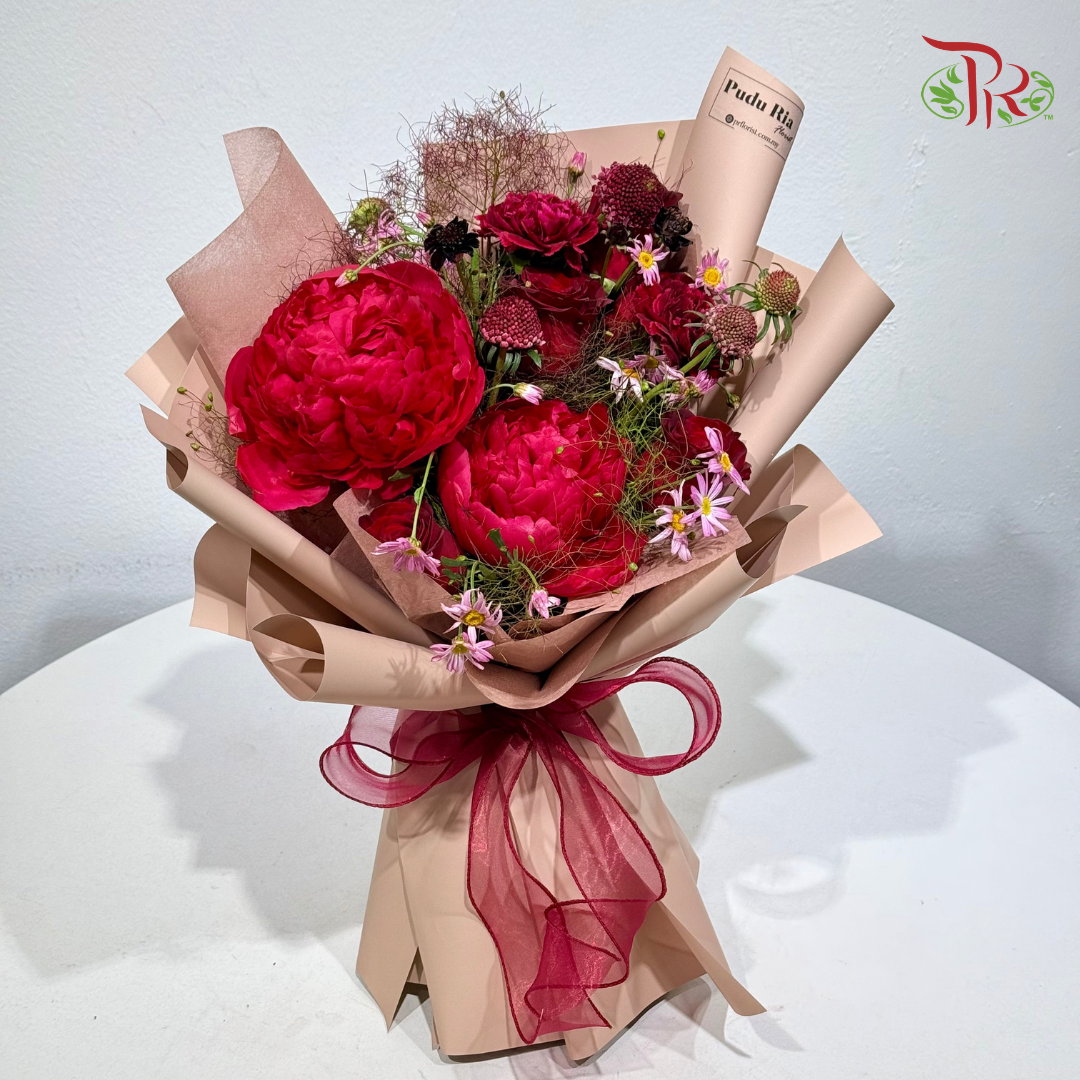 Signature Weekly Flower Bunch - Love in Roses and Peonies (Big Bunch)
