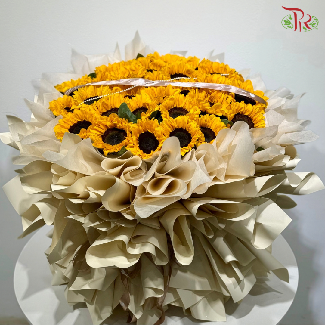 33 Sunflower Hand Bouquet (L size)