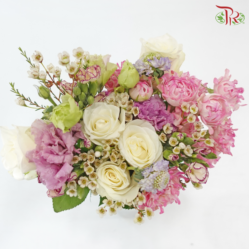Signature Weekly Flower Bunch - Lilac Enchanted Love (Medium Bunch)