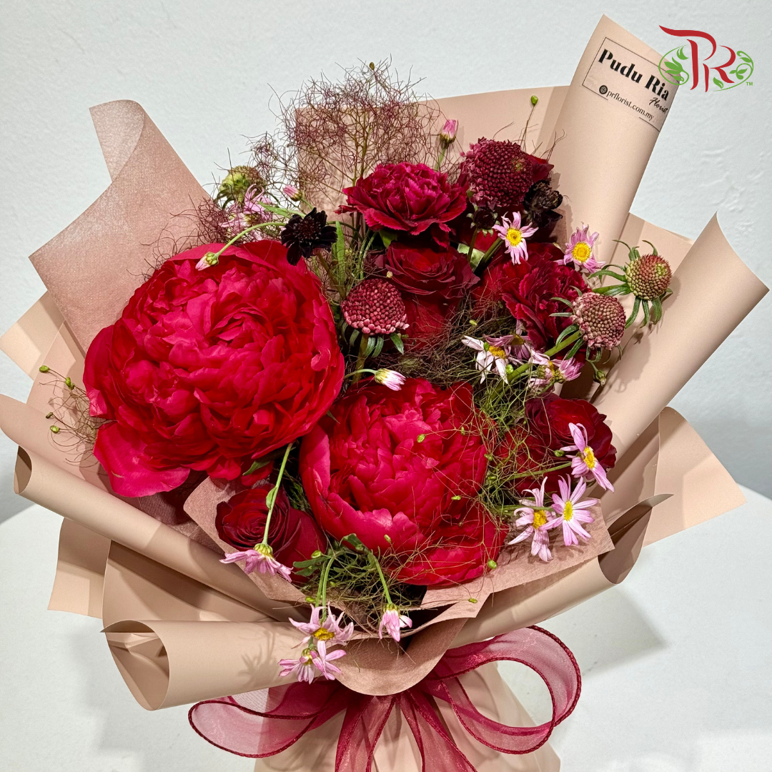 Signature Weekly Flower Bunch - Love in Roses and Peonies (Big Bunch)