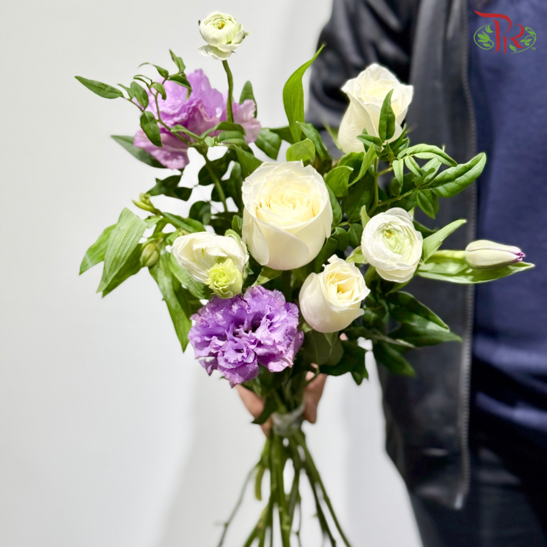 Signature Weekly Flower Bunch - Lavender & Lace (Medium Bunch)