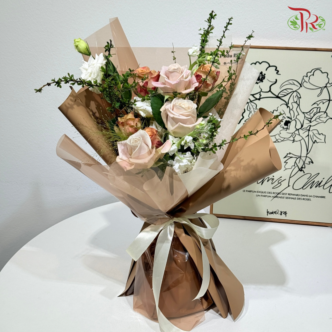 Signature Weekly Flower Bunch - Victorian Rose Reverie (Medium Bunch)