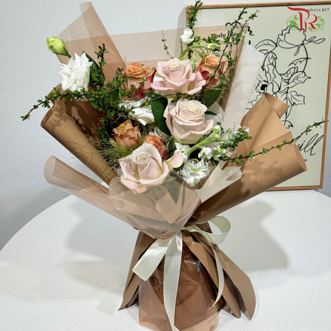 Signature Weekly Flower Bunch - Victorian Rose Reverie (Medium Bunch)