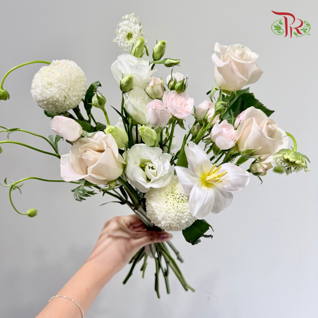 Signature Weekly Flower Bunch - Ivory Vintage Pearl (Medium Bunch)
