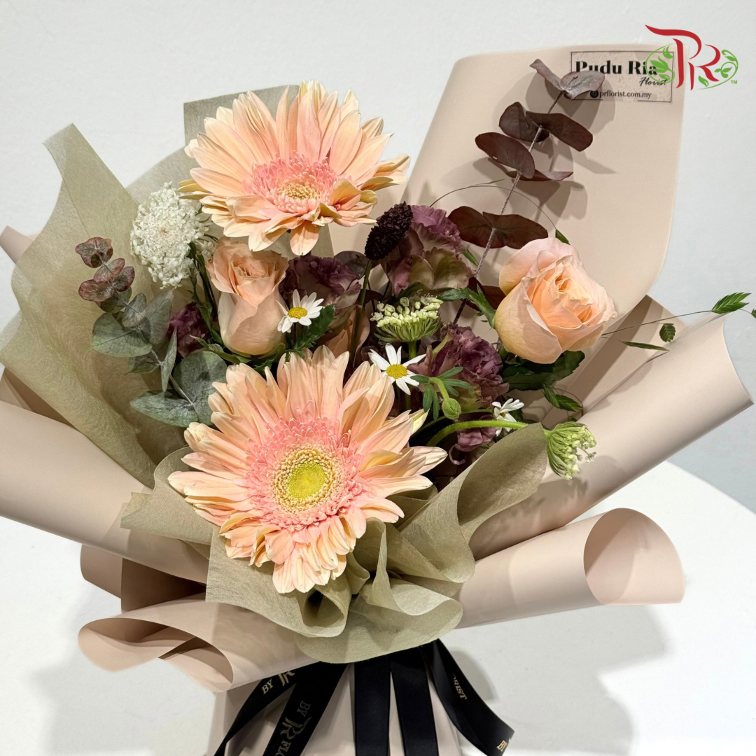 Signature Weekly Flower Bunch - The Fall Romance (Medium Bunch)
