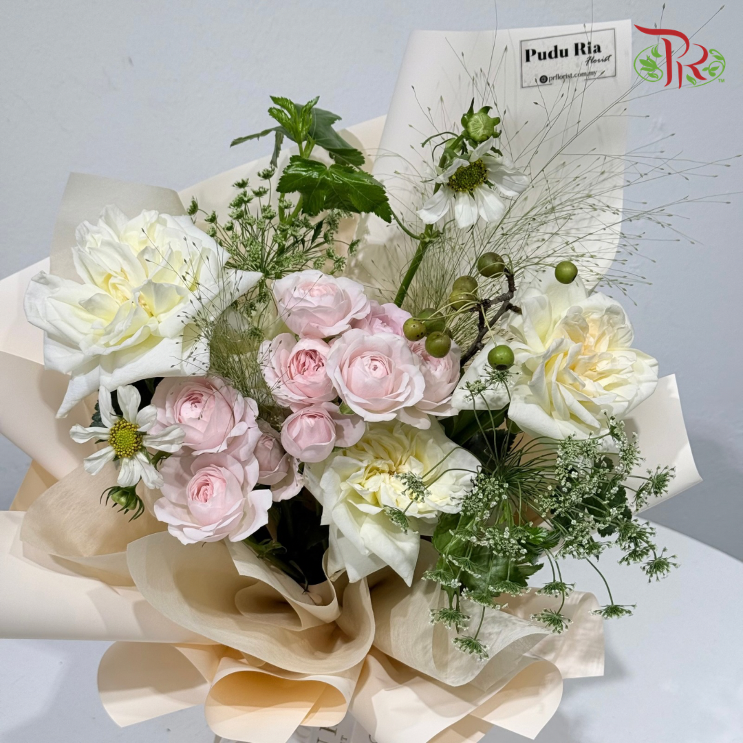 Signature Weekly Flower Bunch - Timeless White Beauty (Medium Bunch)