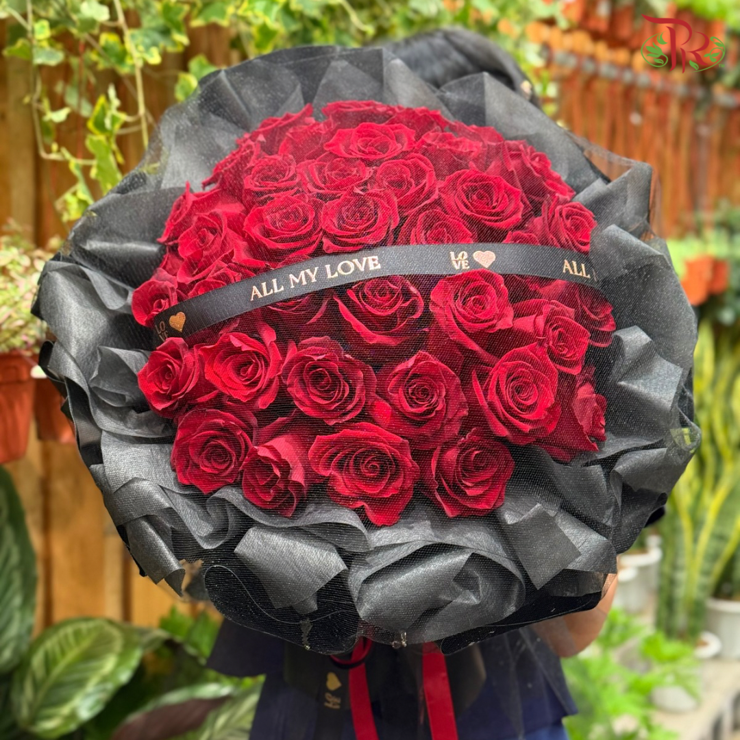 33 Red Roses In Black Wrapping Cover With Black Mesh (M size)