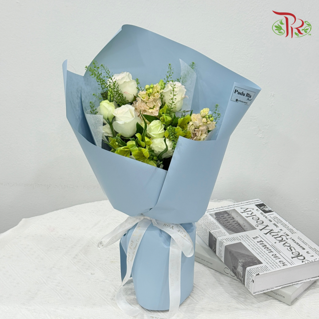 Signature Weekly Flower Bunch - Honey Vanilla Dream