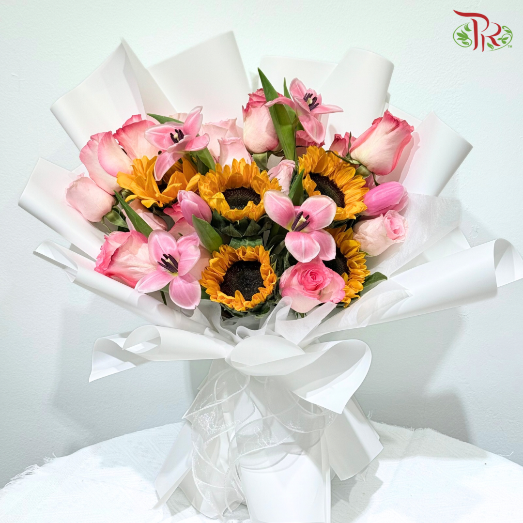 Pink Rose & Sunflower Harmony Hand Bouquet (M-L size)