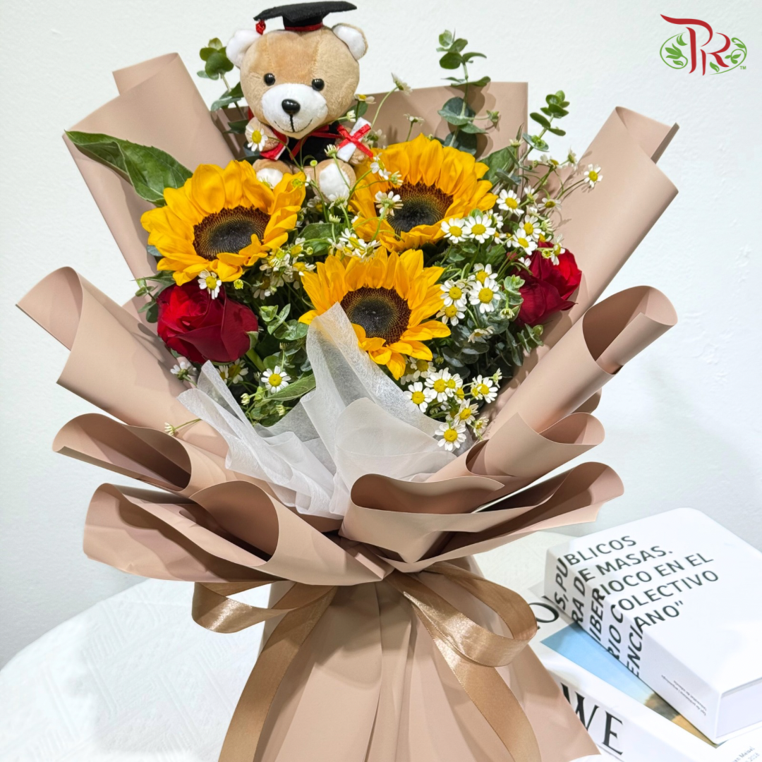 Sunny Graduate Celebration Hand Bouquet (S Size)