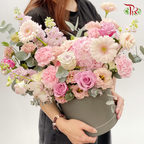 Flower Box Arrangement- Assorted Sweet Pink Floral (L size) - Pudu Ria Florist