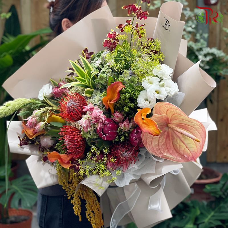 Tropical Wild Floral Theme Bouquet (L size) - Pudu Ria Florist