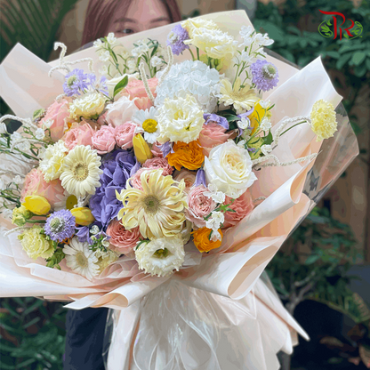 Assorted Premium Flower Bouquet In Pastel Colour (L size)