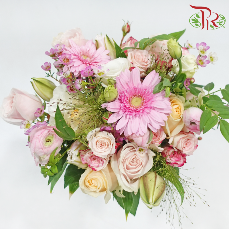 Signature Weekly Flower Bunch - Soft Serenade (Gerbera, Lily, Rose Spray & Ranunculus) (Big Size)